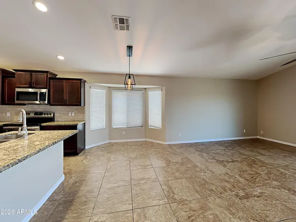 $400,000 | 5426 South 30th Glen, Phoenix, AZ 85041
