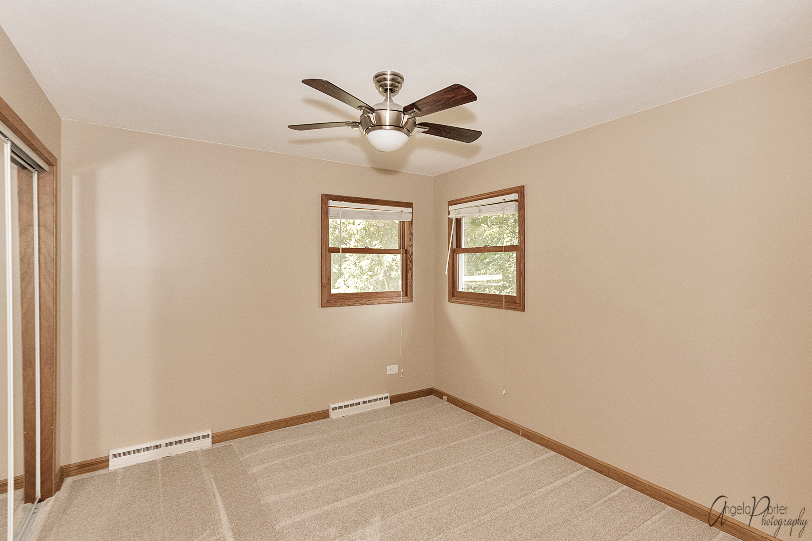 39240 North Winchester Road Wadsworth, IL 60083 - Photo 11 of 28 a view of an empty room with a window