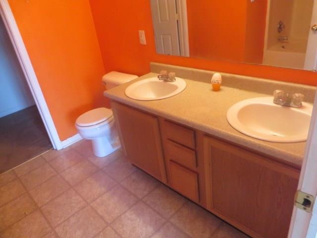 2635 Rothe Lane Indianapolis, IN 46229 - Photo 9 of 17 Gallery Image 9