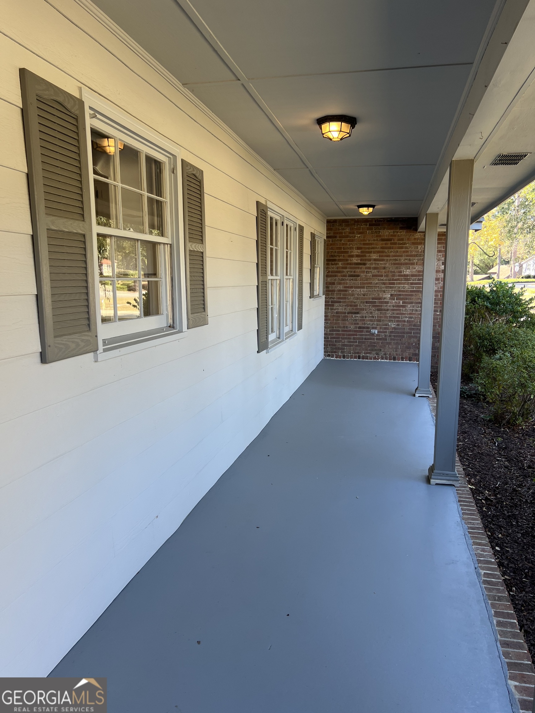 311 Fairmont Road Dublin, GA 31021 - Photo 24 of 33 a view of an empty room with a window