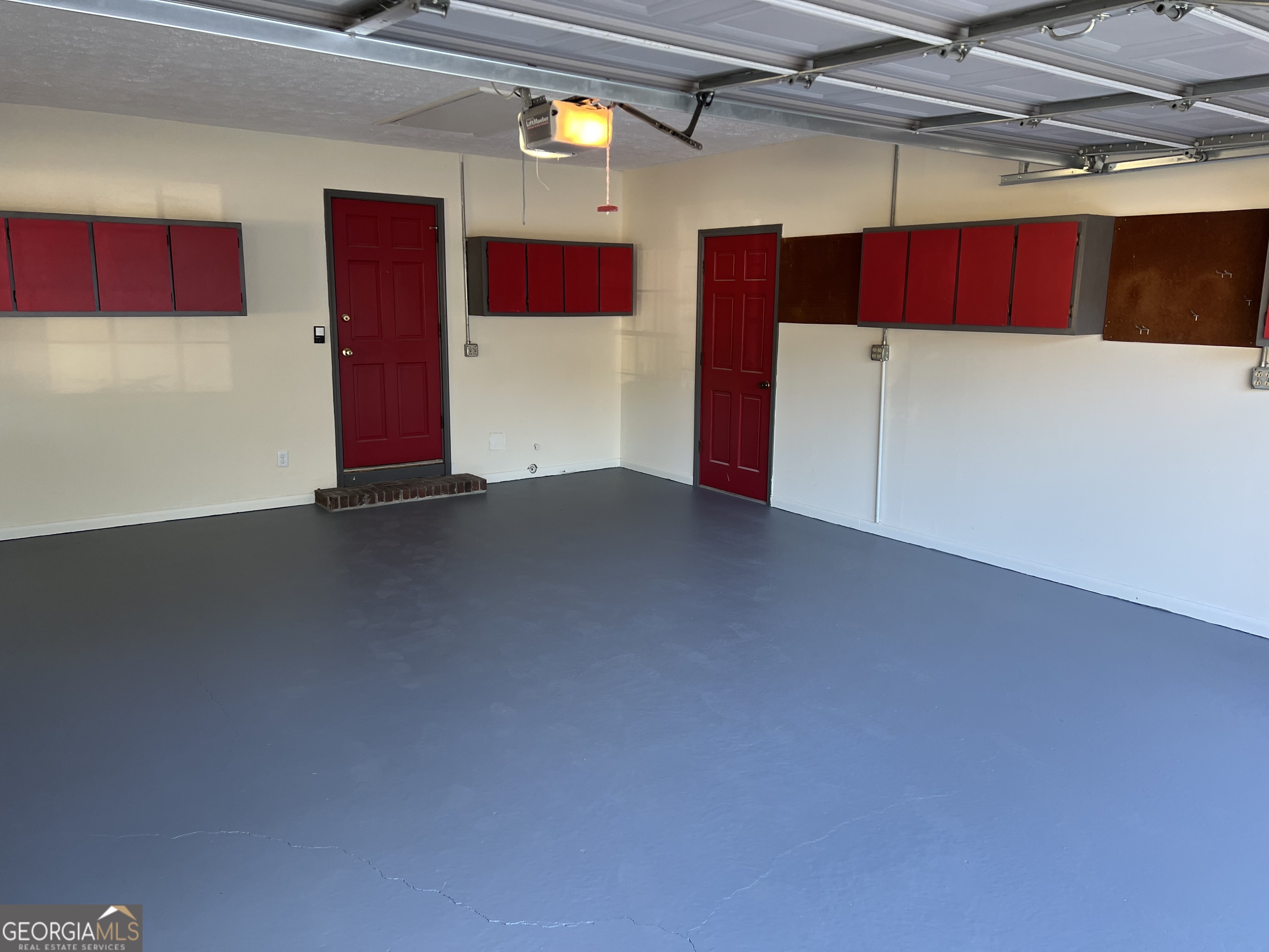 311 Fairmont Road Dublin, GA 31021 - Photo 27 of 33 a view of a utility room with air conditioner duct and windows
