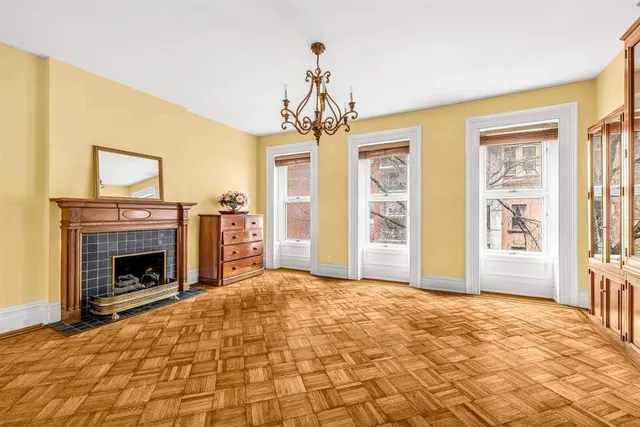 $6,750,000 | 129 East 35th Street | Murray Hill