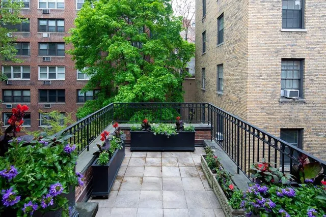 $6,750,000 | 129 East 35th Street | Murray Hill