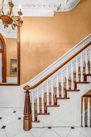 $6,750,000 | 129 East 35th Street | Murray Hill