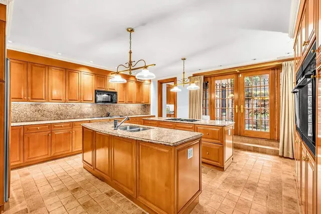 $6,750,000 | 129 East 35th Street | Murray Hill