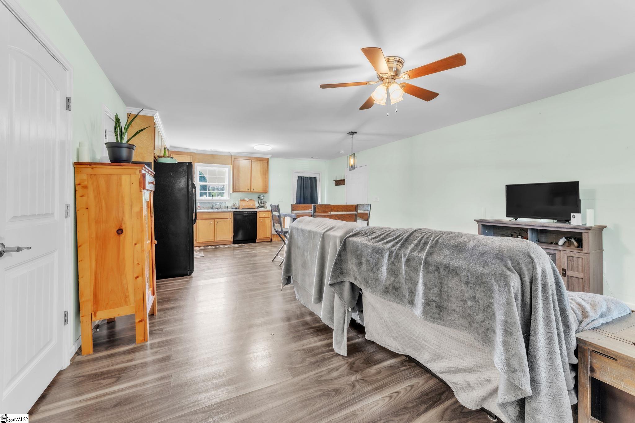 206 Destiny Drive Gray Court, SC 29645 - Photo 8 of 25