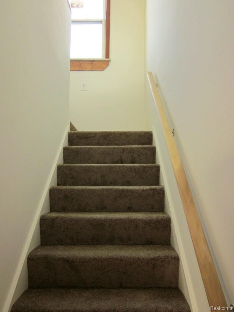 1490 Dorothea Road Berkley, MI 48072 - Photo 14 of 24 STAIRWAY TO UPSTAIRS MASTER BEDROOM.