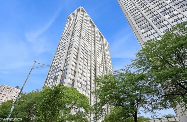 $199,900 | 5455 North Sheridan Road, Unit 2904, Chicago, IL 60640