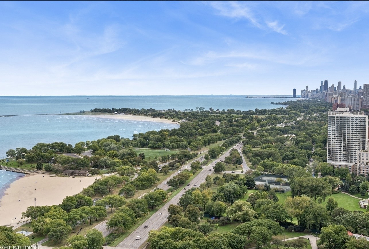 5455 North Sheridan Road, Unit 2904 Chicago, IL 60640 - Photo 17 of 25