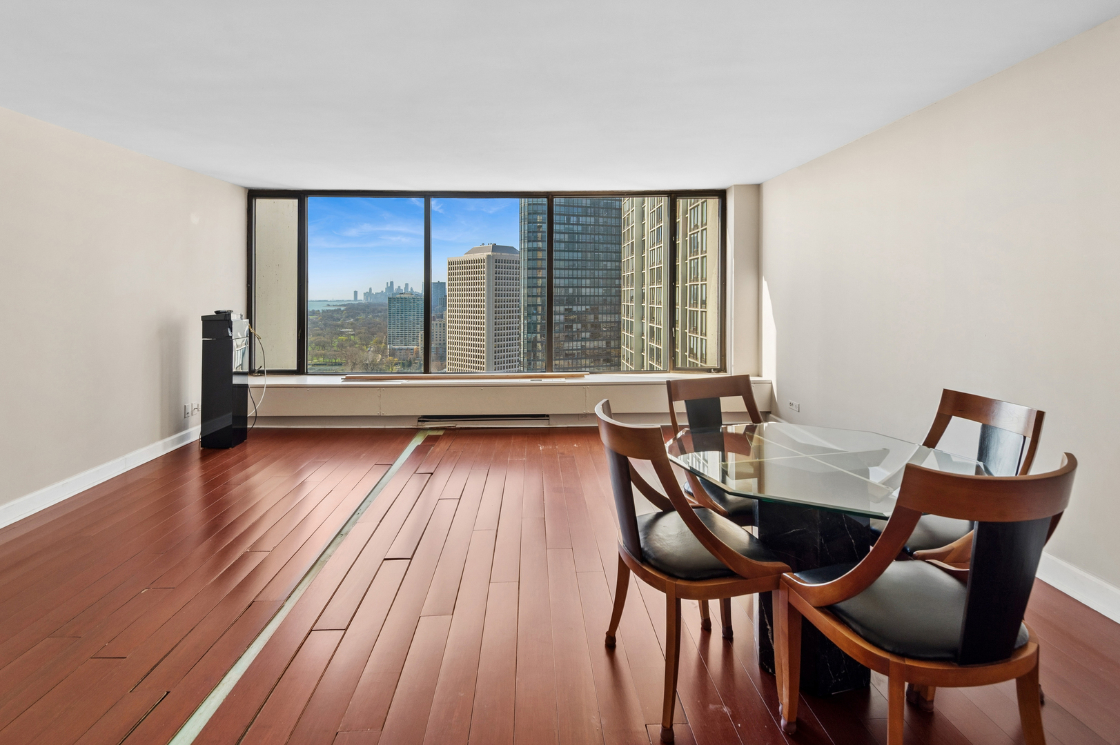 5455 North Sheridan Road, Unit 2904 Chicago, IL 60640 - Photo 3 of 25