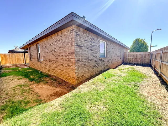 $1,550 | 10622 Boston Avenue, Lubbock, TX 79423