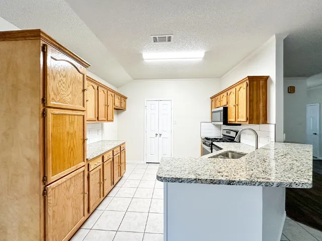 $1,550 | 10622 Boston Avenue, Lubbock, TX 79423