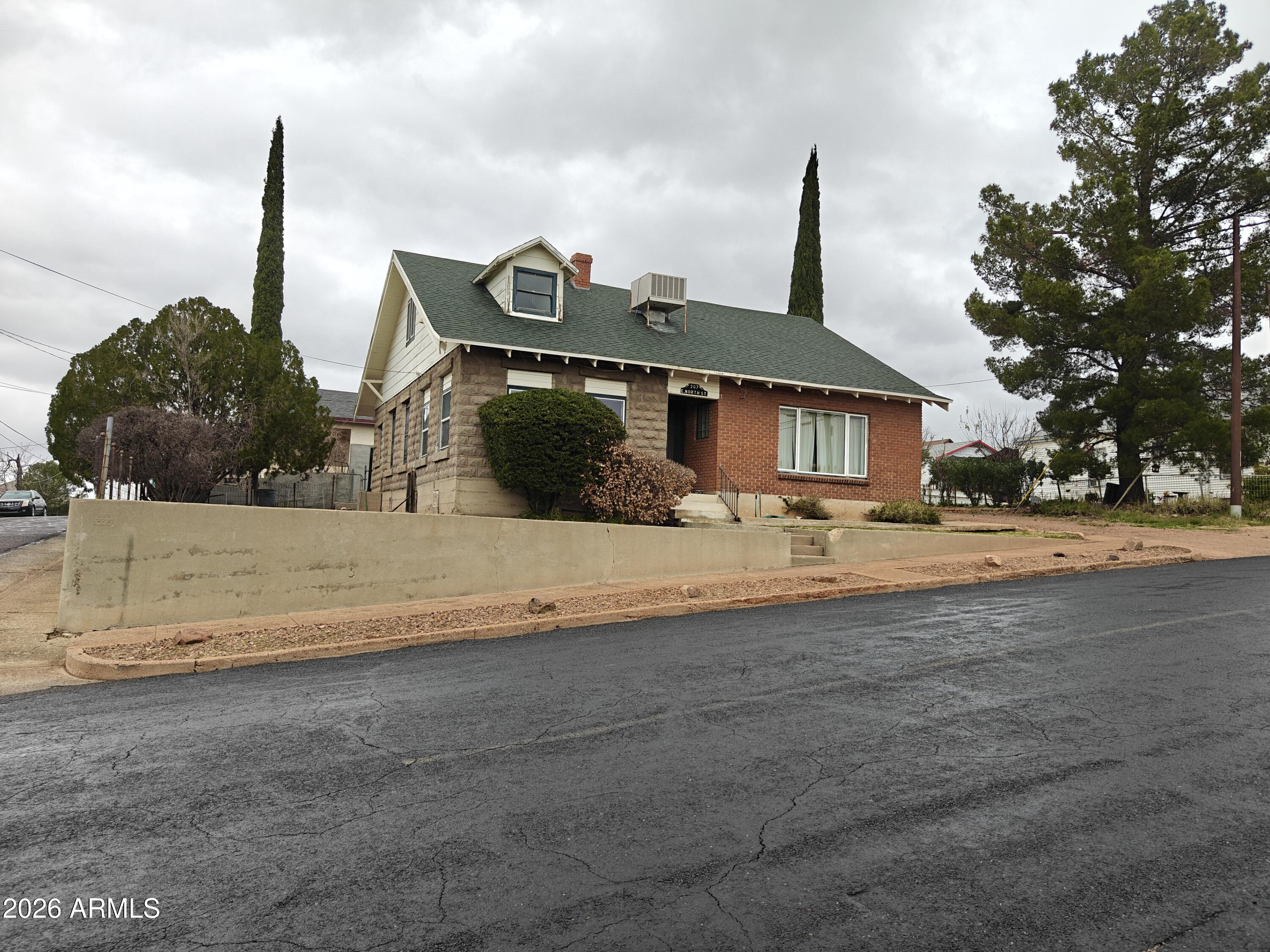 267 North Street Globe, AZ 85501 - Photo 2 of 34 IMG20260213152045