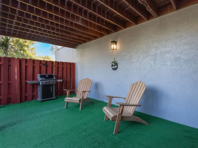 $280,000 | 7 Crossings Circle, Unit H, Boynton Beach, FL 33435