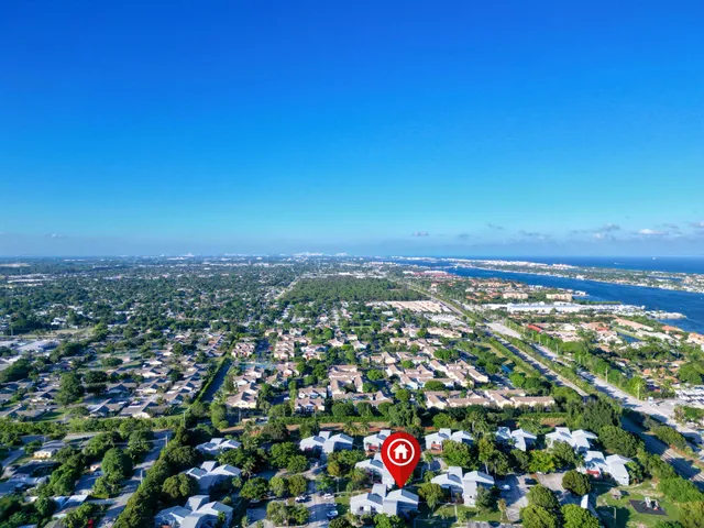 $280,000 | 7 Crossings Circle, Unit H, Boynton Beach, FL 33435