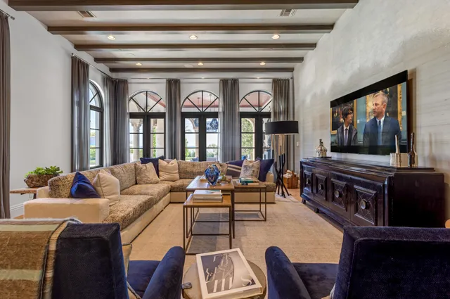 a picture of floor plan