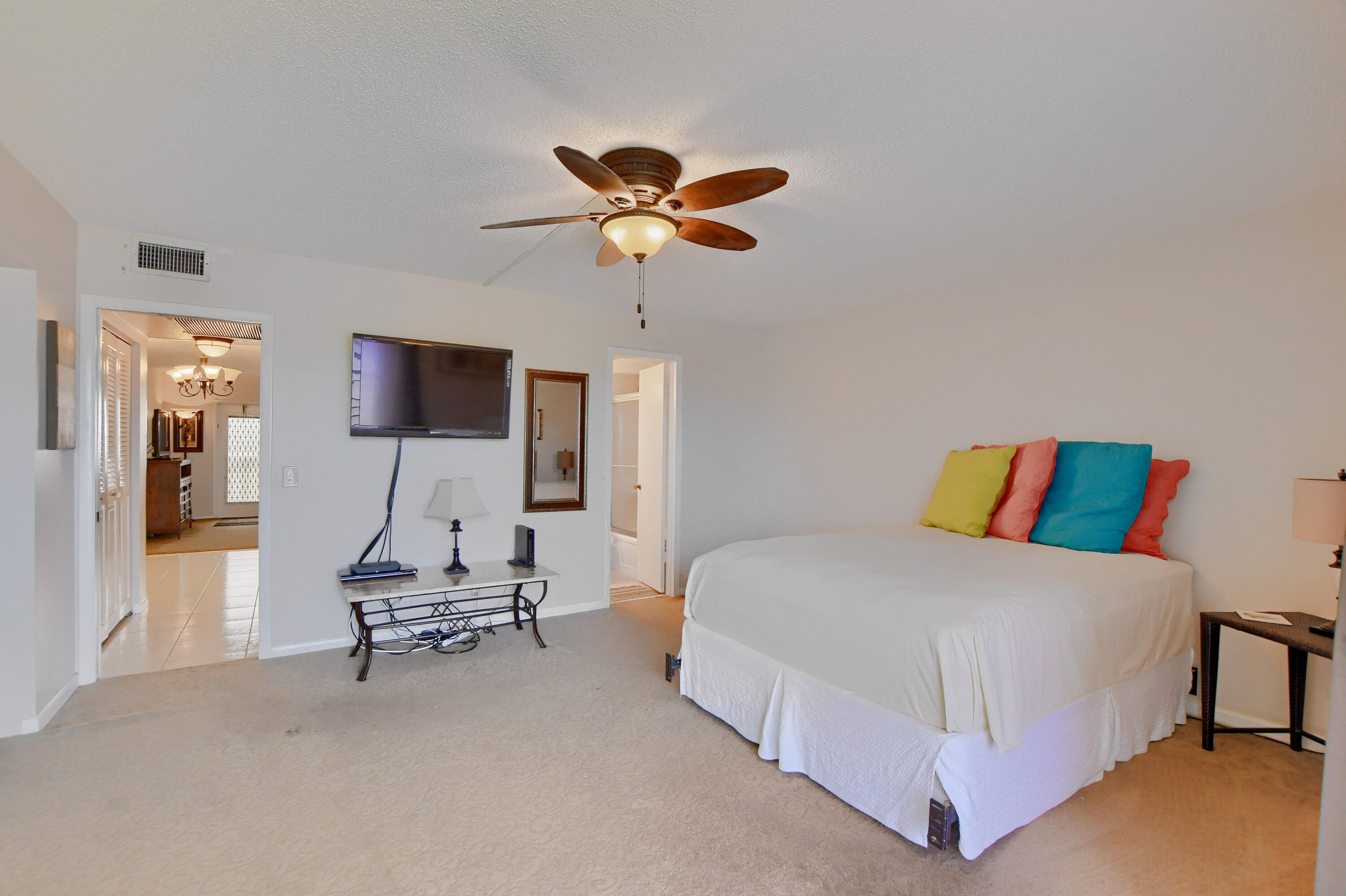 4010 Cornwall East Boca Raton, FL 33434 - Photo 14 of 50 15_ebf_1695-hdr(5)