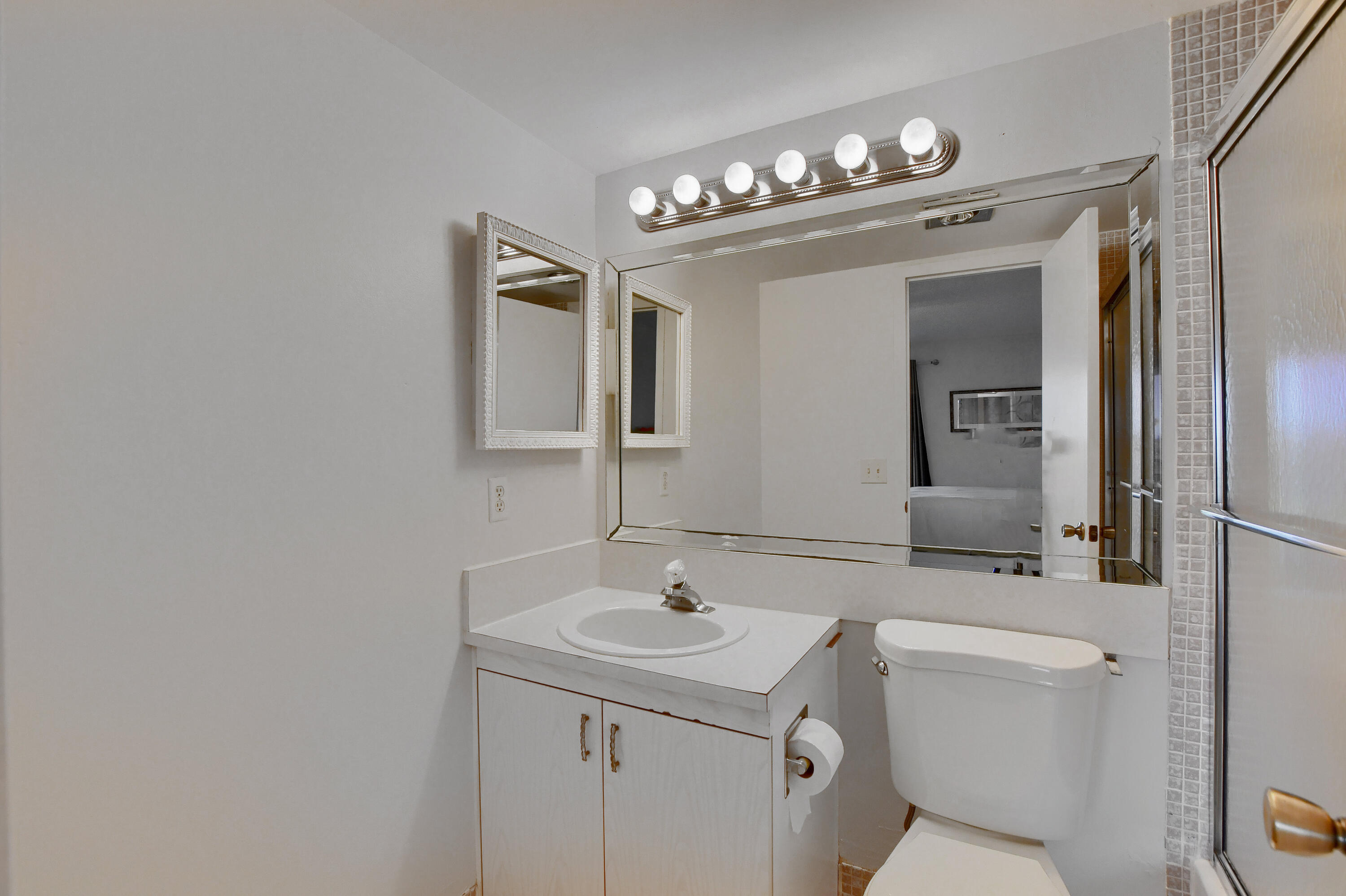 4010 Cornwall East Boca Raton, FL 33434 - Photo 15 of 50 16_ebf_1700-hdr(5)