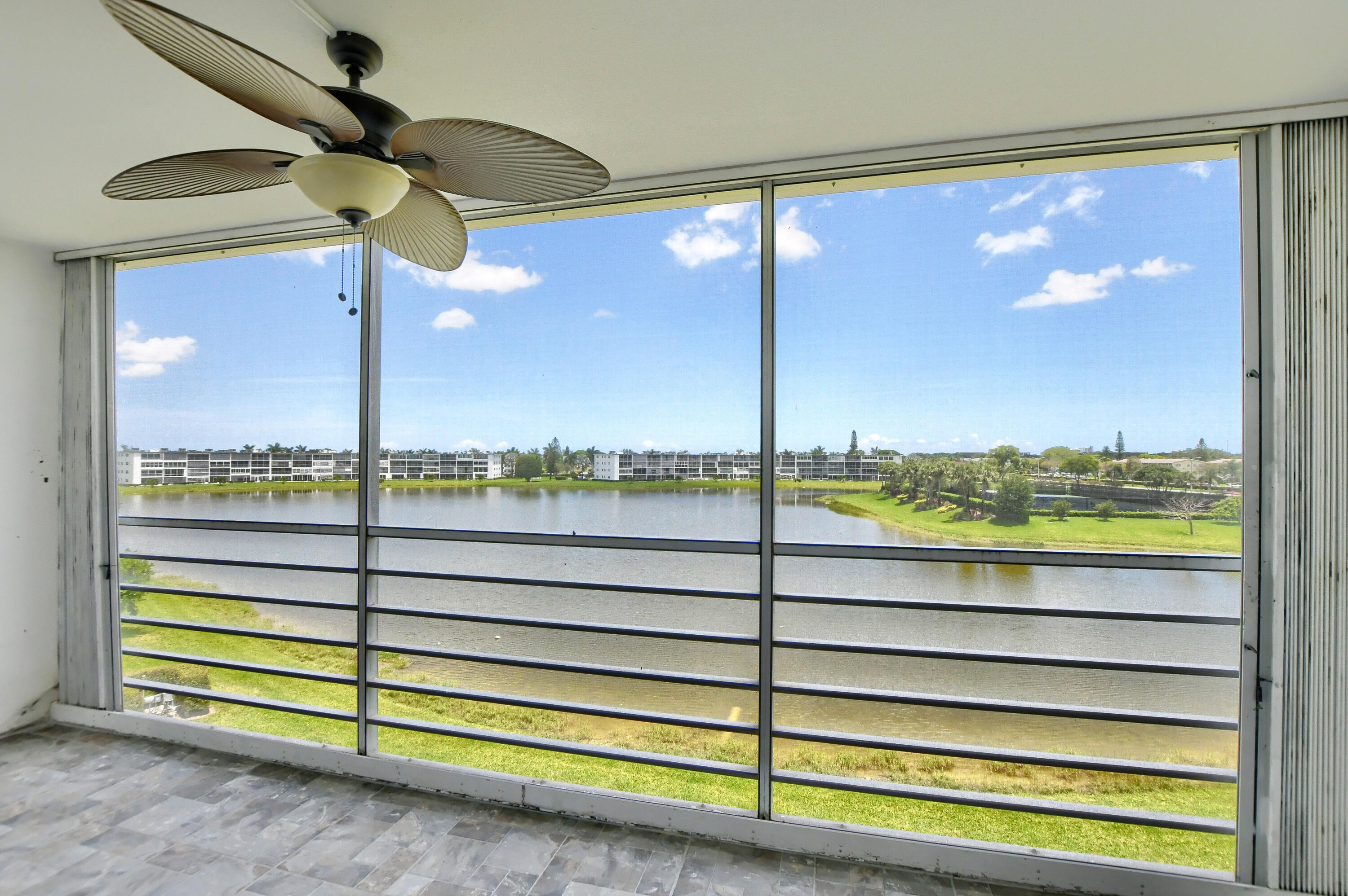 4010 Cornwall East Boca Raton, FL 33434 - Photo 17 of 50 18_ebf_1710-hdr(5)