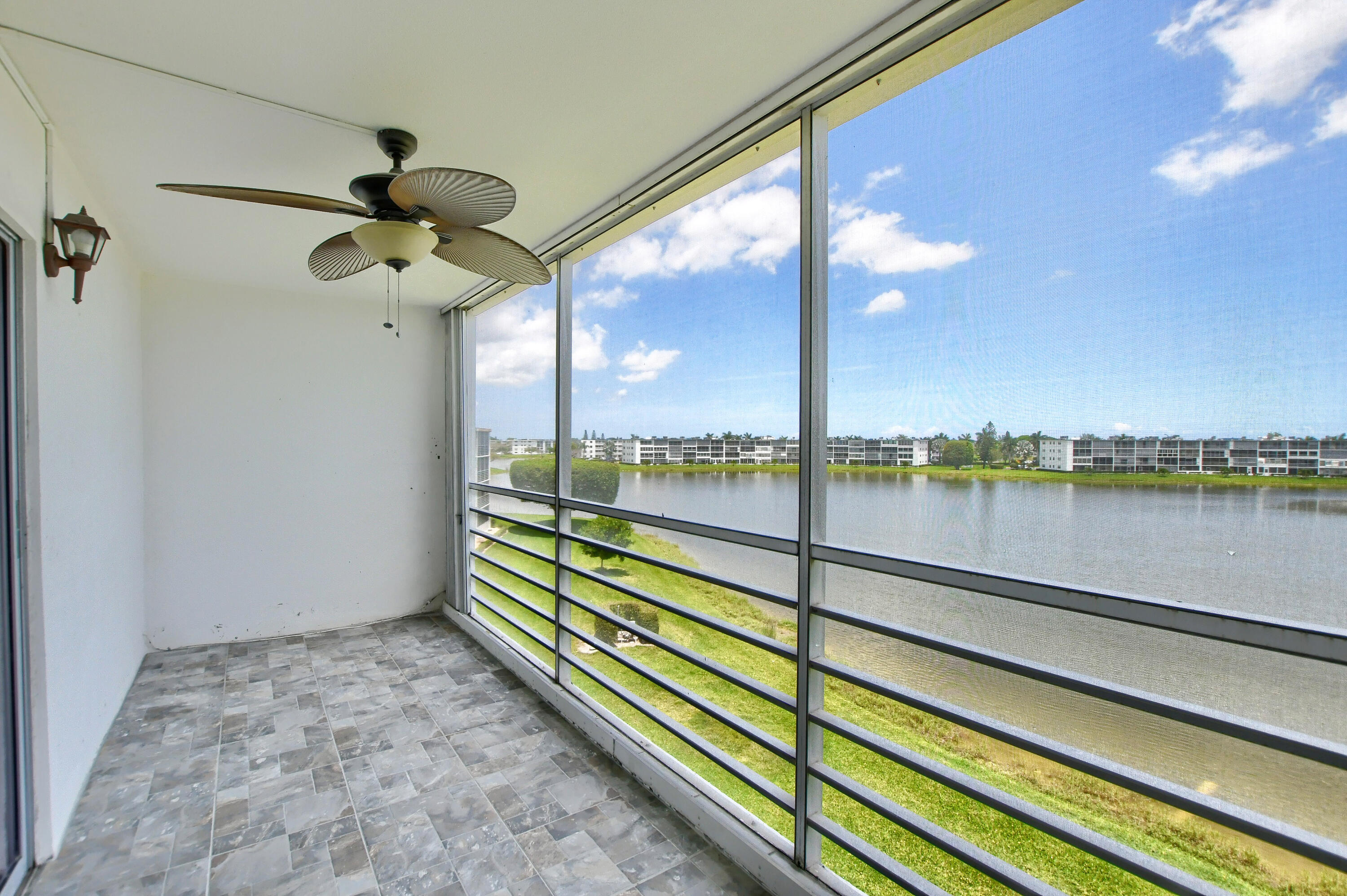 4010 Cornwall East Boca Raton, FL 33434 - Photo 20 of 50 21_ebf_1725-hdr(5)