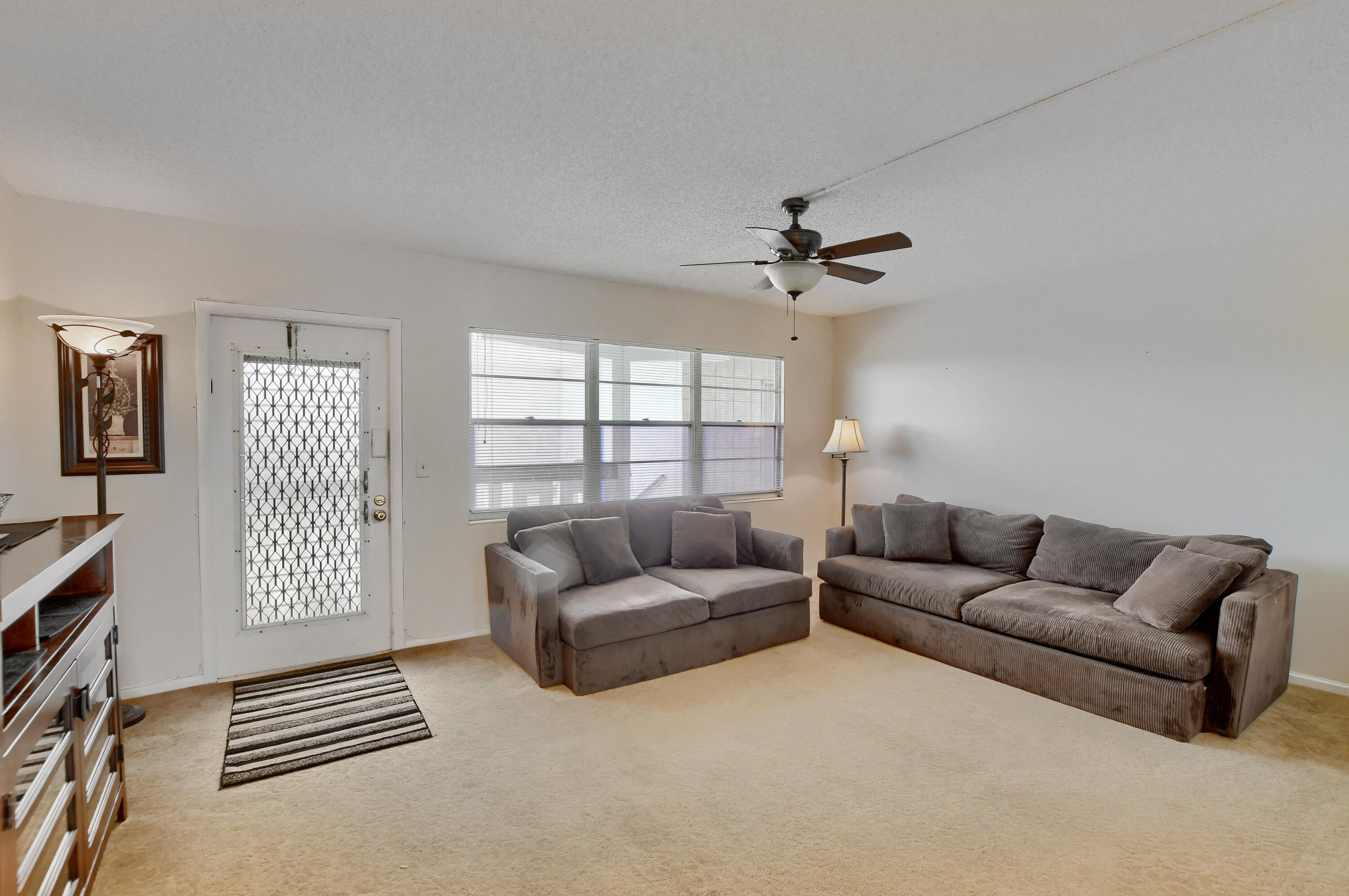 4010 Cornwall East Boca Raton, FL 33434 - Photo 3 of 50 05_ebf_1645-hdr(5)