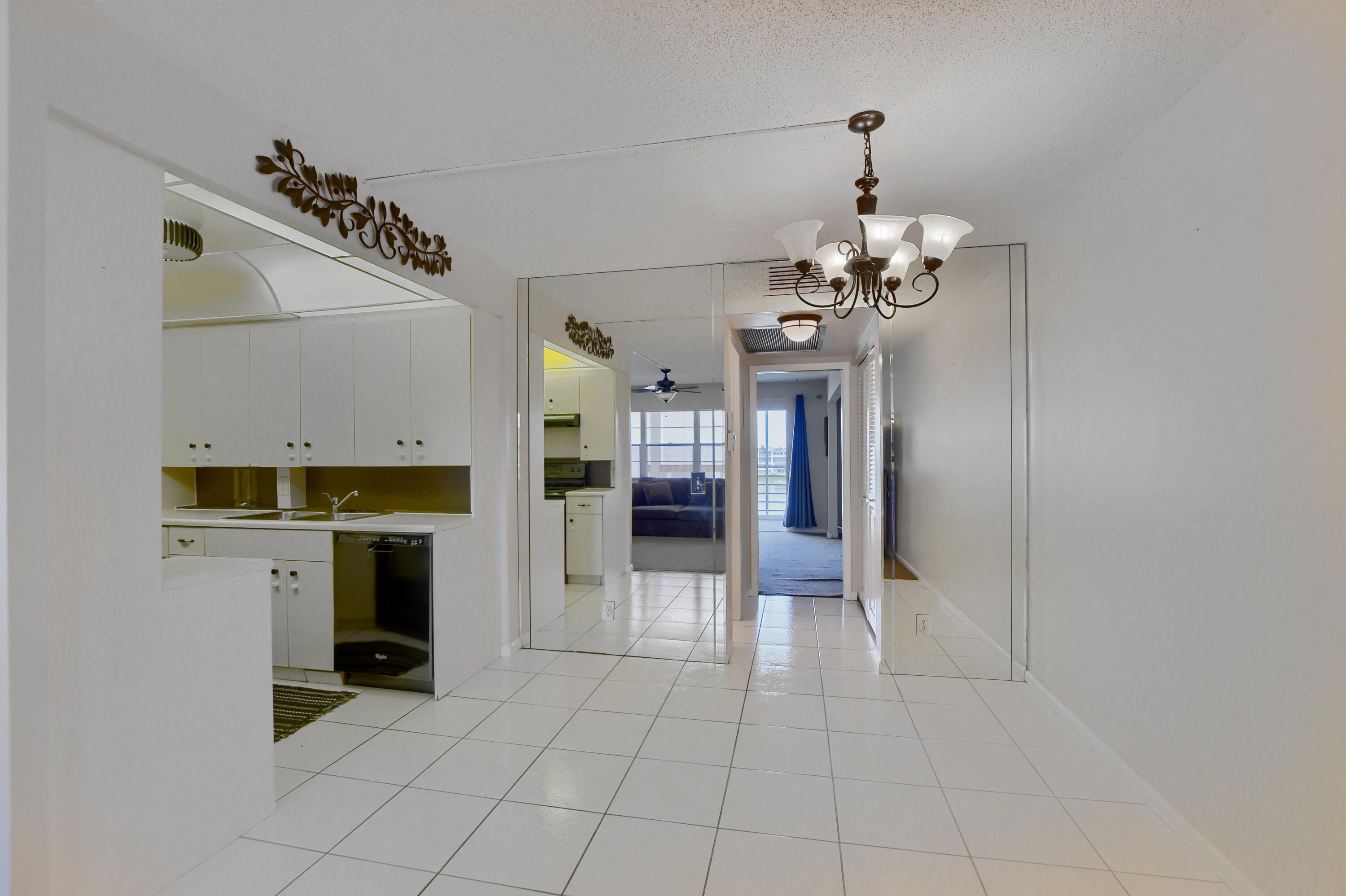 4010 Cornwall East Boca Raton, FL 33434 - Photo 8 of 50 07_ebf_1655-hdr(5)