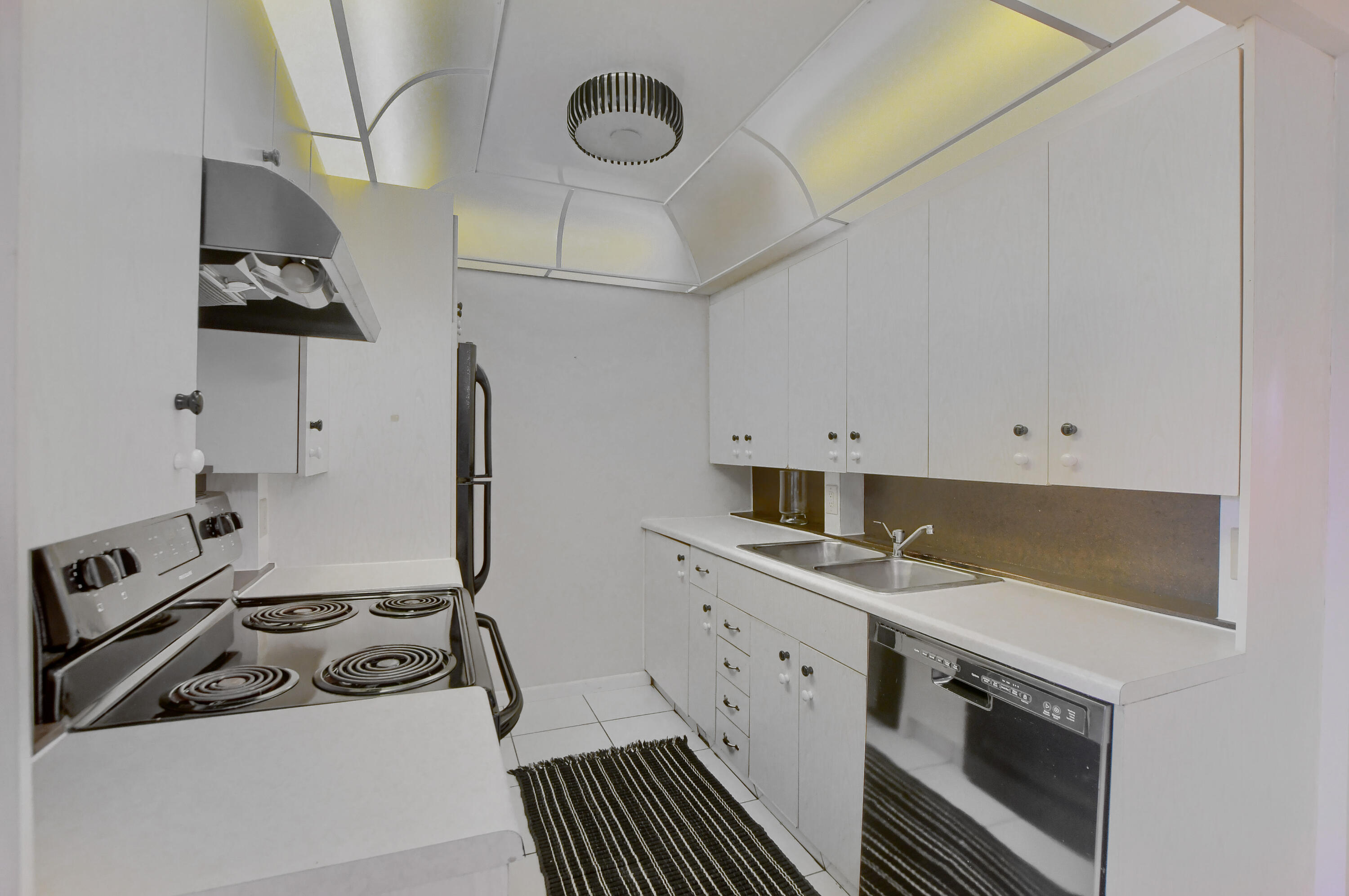 4010 Cornwall East Boca Raton, FL 33434 - Photo 9 of 50 10_ebf_1670-hdr(5)