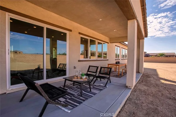 $779,000 | 19396 Earth Summit, Apple Valley, CA 92308