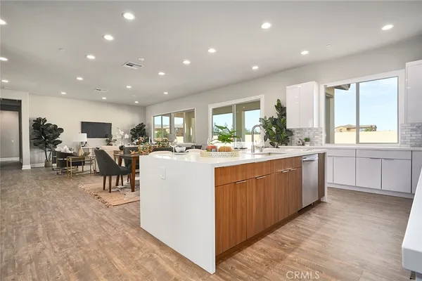 $779,000 | 19396 Earth Summit, Apple Valley, CA 92308