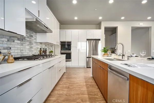 $779,000 | 19396 Earth Summit, Apple Valley, CA 92308