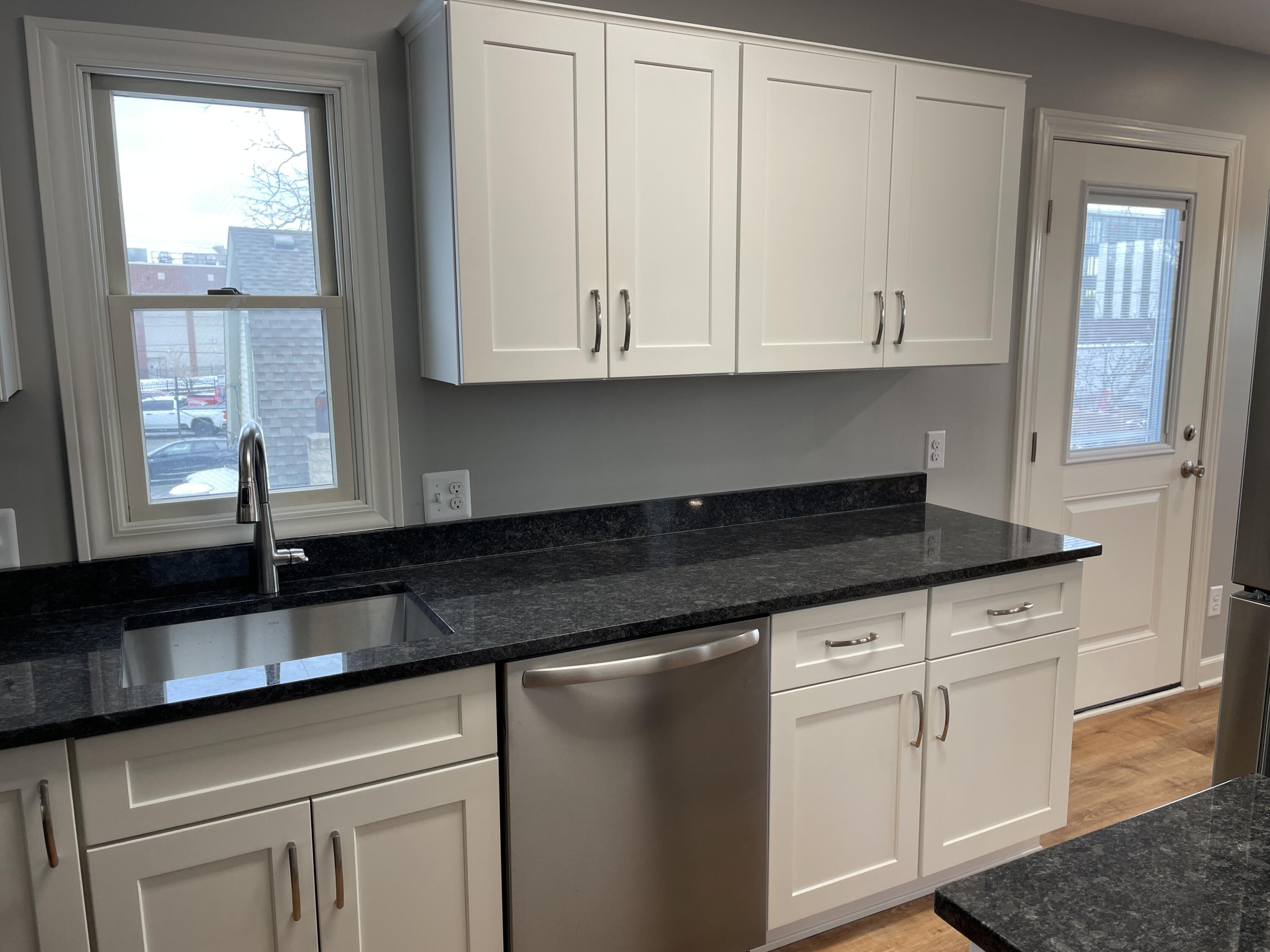 Undisclosed Address Royal Oak, MI 48067 - Photo 7 of 16 kitchen