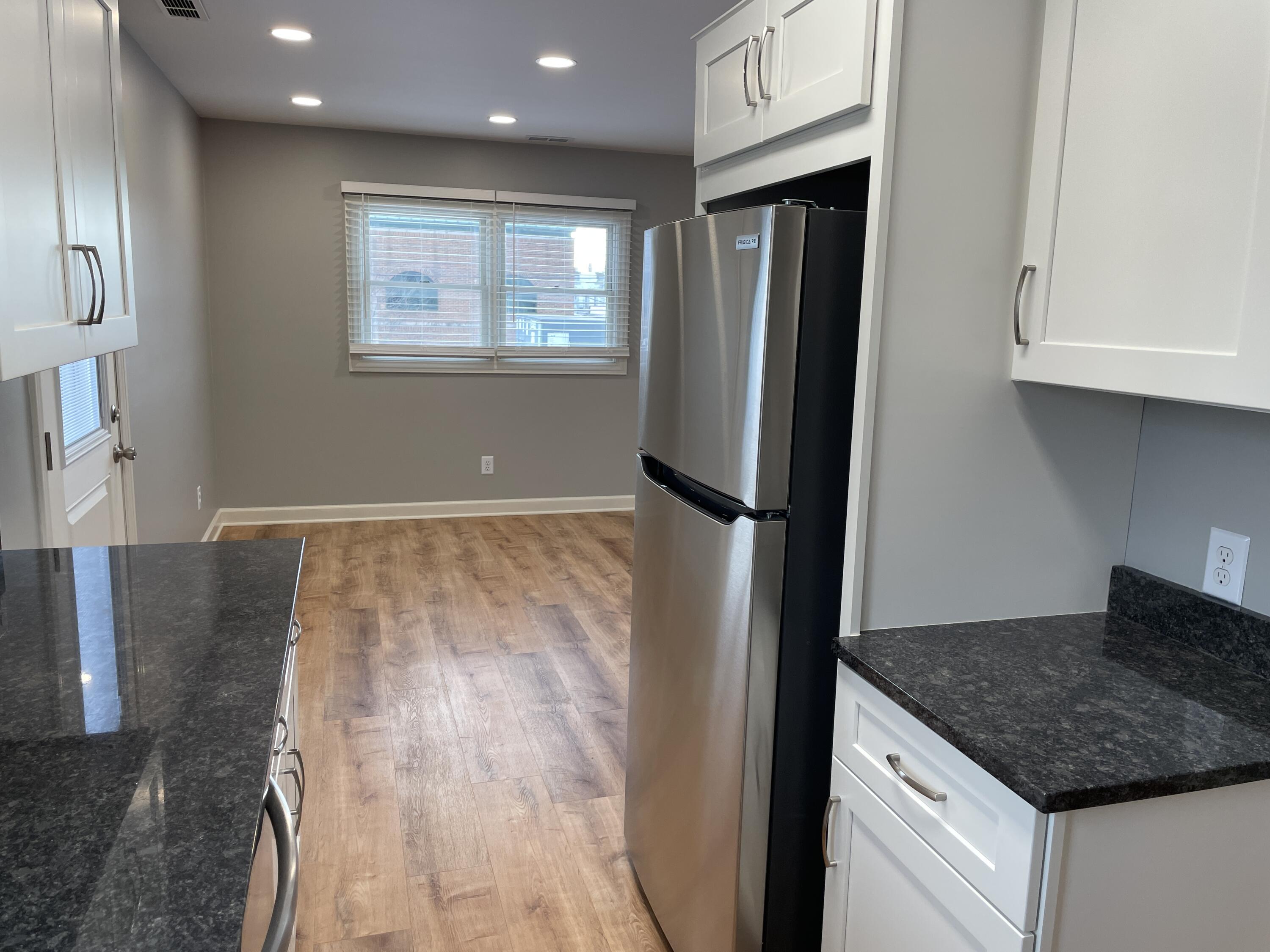 Undisclosed Address Royal Oak, MI 48067 - Photo 8 of 16 kitchen