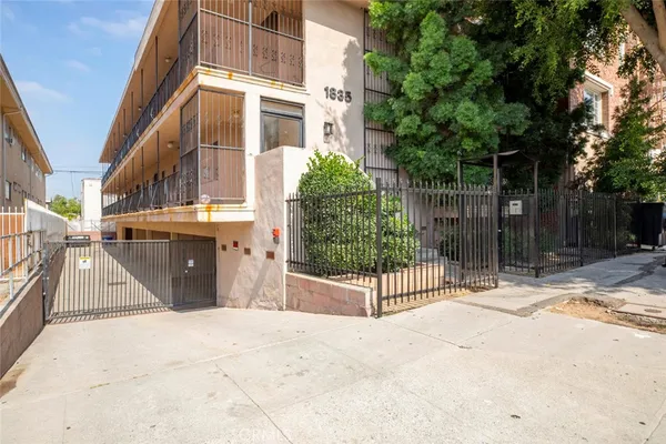$2,250 | 1835 Alexandria Avenue, Unit 7, Los Angeles, CA 90027