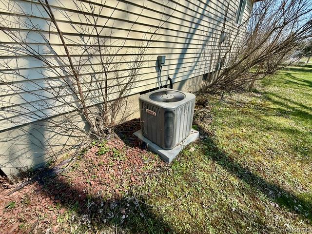 2329 Morrish Road Flushing, MI 48433 - Photo 15 of 32