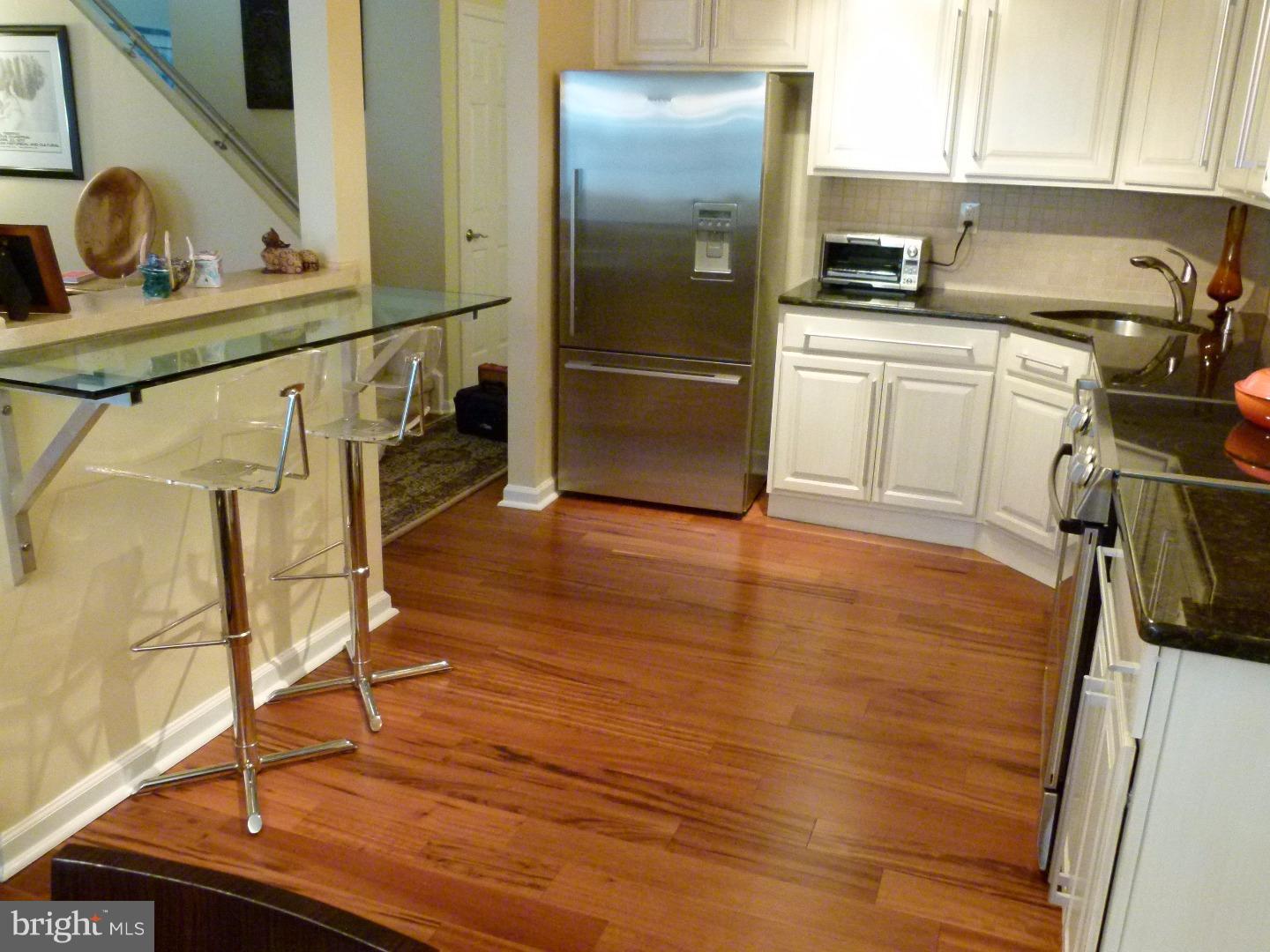 51 Haddonfield Cmns Haddonfield, NJ 08033 - Photo 2 of 17 Gallery Image 2