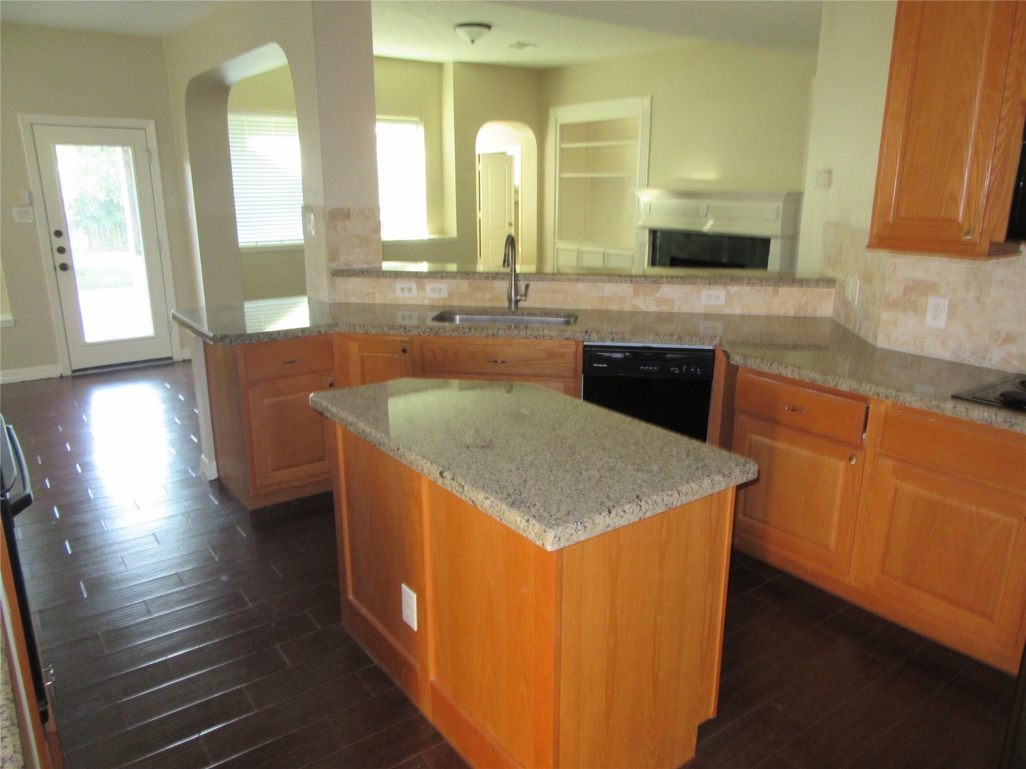 914 Ivory Ridge Lane Houston, TX 77094 - Photo 4 of 50