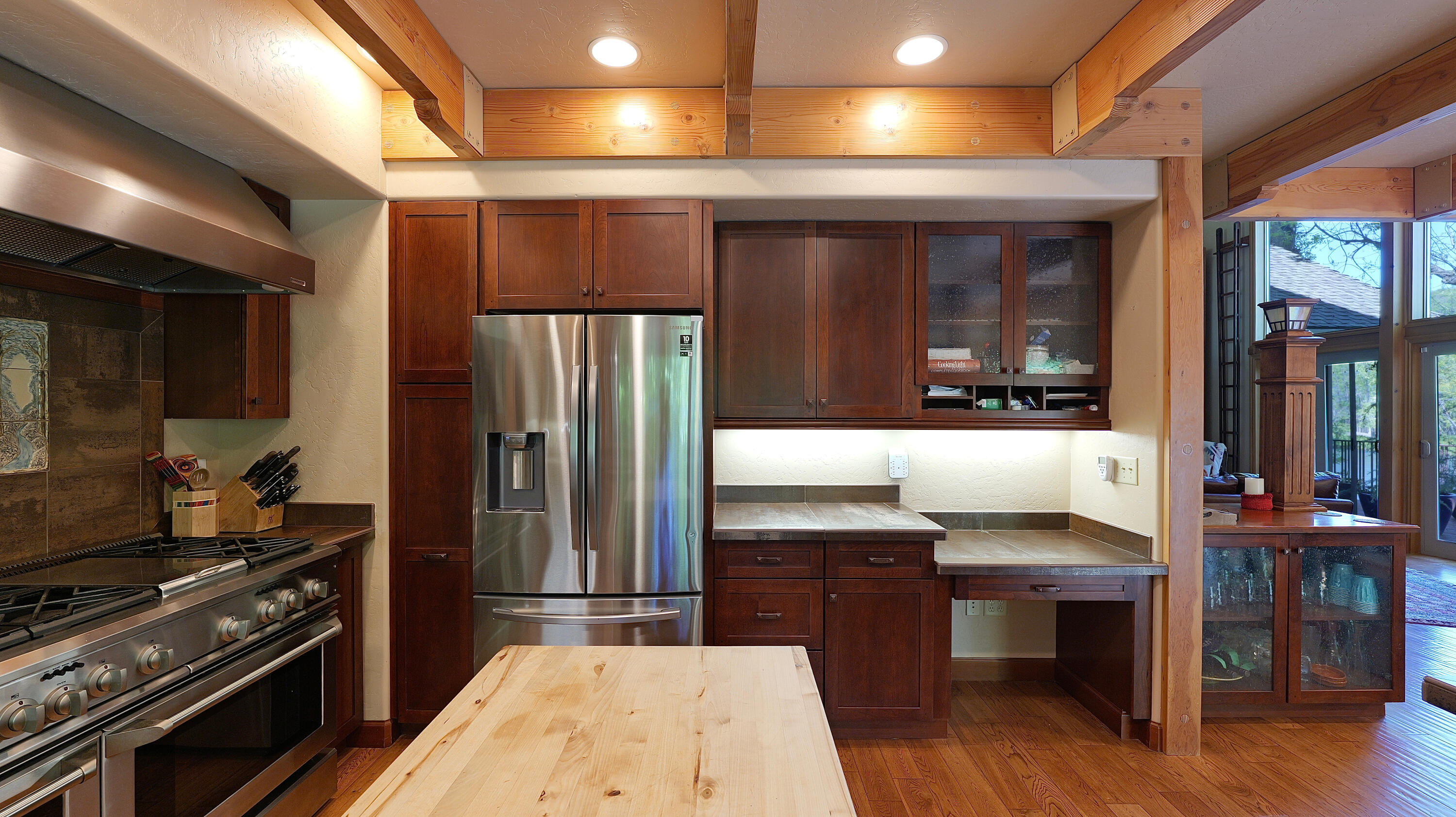 343 Rene Drive Shady Cove, OR 97539 - Photo 20 of 152 Kitchen
