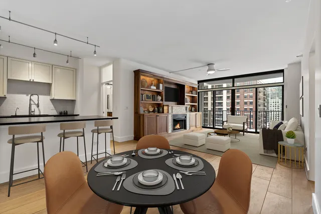 $625,000 | 435 West Erie Street, Unit 1106, Chicago, IL 60654