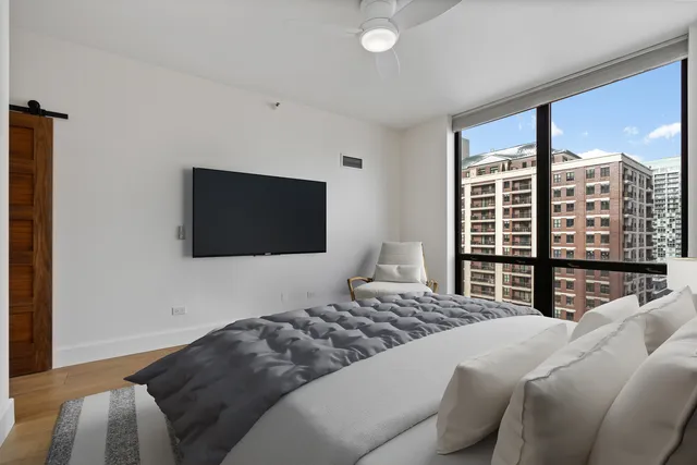 $625,000 | 435 West Erie Street, Unit 1106, Chicago, IL 60654