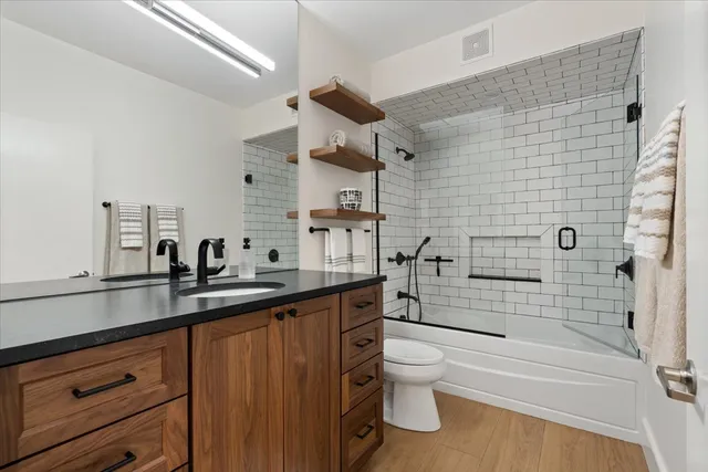 $625,000 | 435 West Erie Street, Unit 1106, Chicago, IL 60654