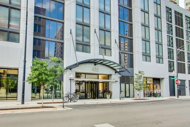 $625,000 | 435 West Erie Street, Unit 1106, Chicago, IL 60654
