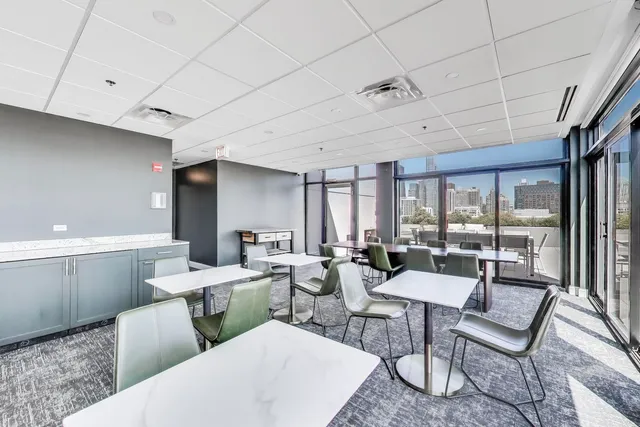 $625,000 | 435 West Erie Street, Unit 1106, Chicago, IL 60654