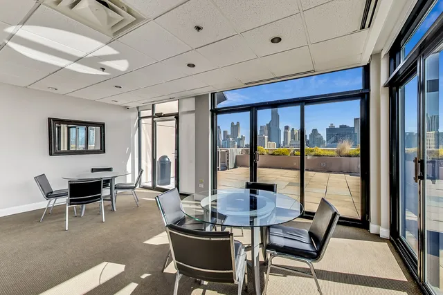 $625,000 | 435 West Erie Street, Unit 1106, Chicago, IL 60654