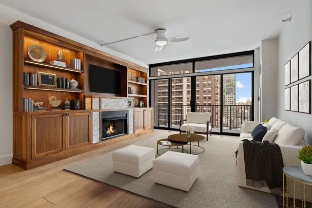 $625,000 | 435 West Erie Street, Unit 1106, Chicago, IL 60654