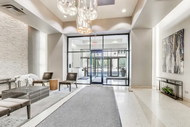 $625,000 | 435 West Erie Street, Unit 1106, Chicago, IL 60654