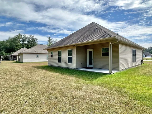 $1,850 | 20073 Scarlett Lane, Ponchatoula, LA 70454