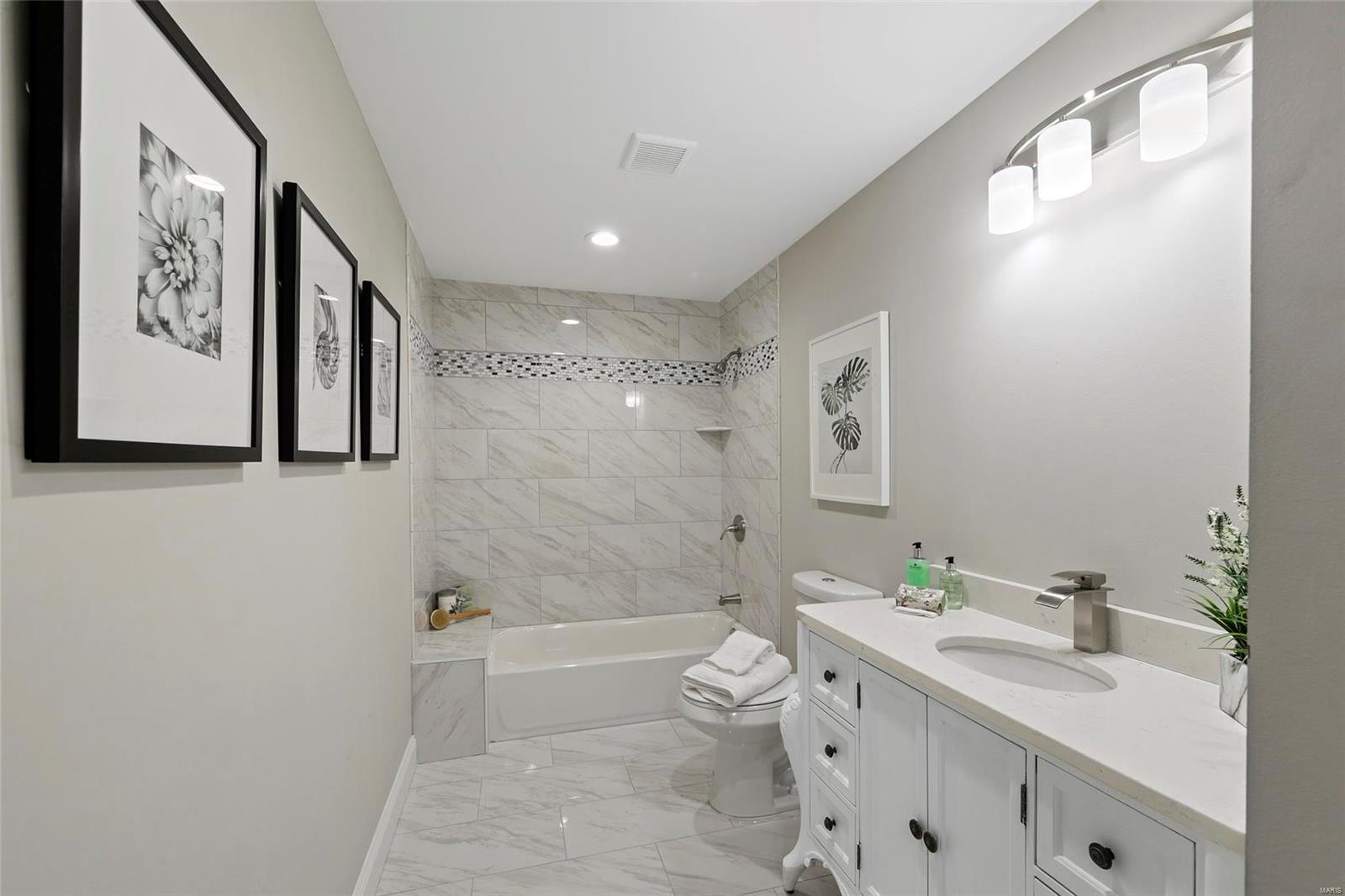 14391 Ladue Road Chesterfield, MO 63017 - Photo 26 of 65