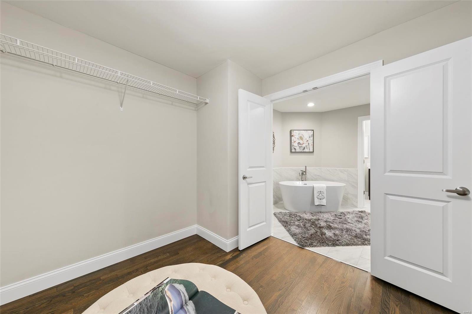 14391 Ladue Road Chesterfield, MO 63017 - Photo 34 of 65
