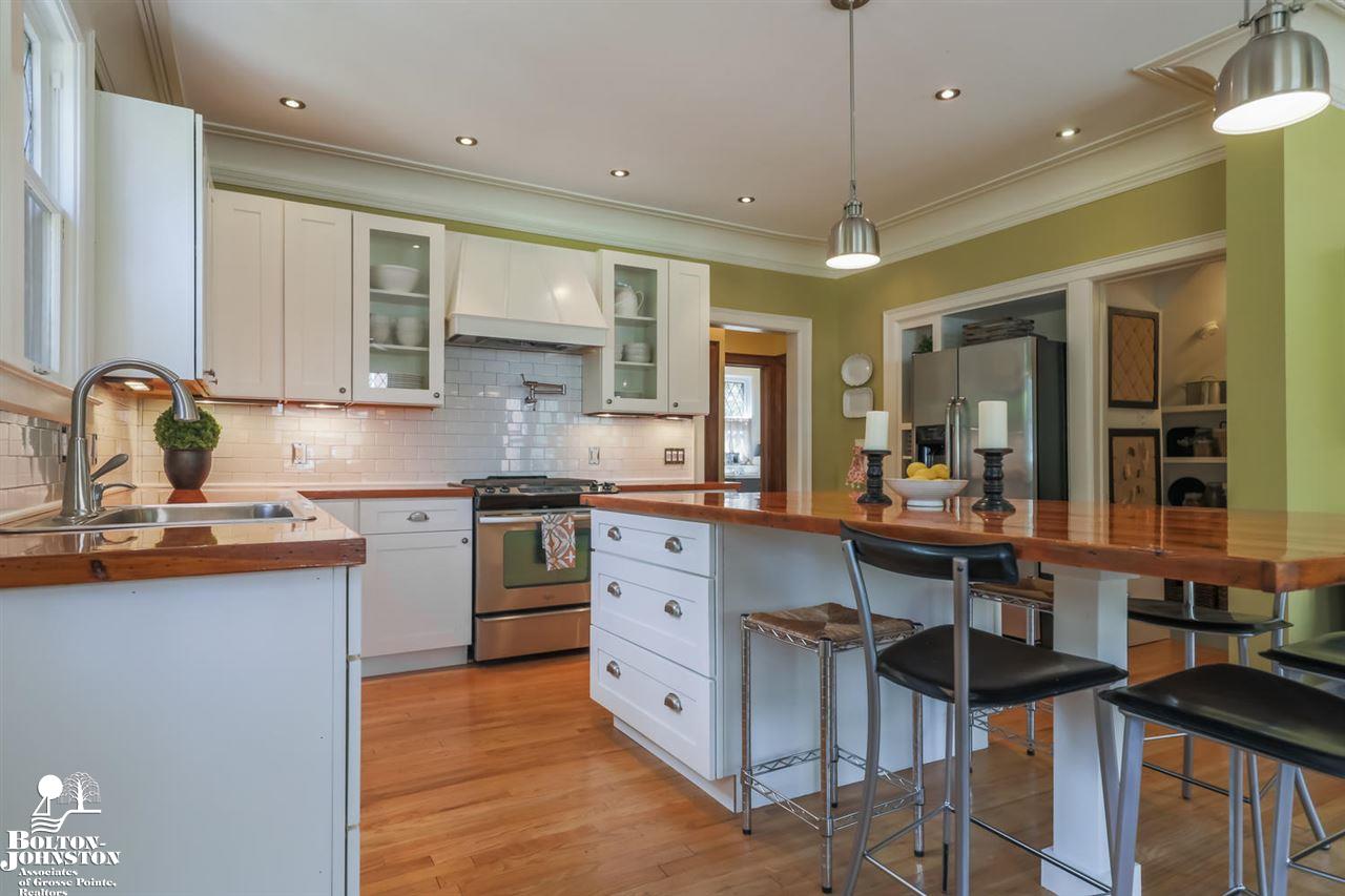898 Westchester Road Grosse Pointe Park, MI 48230 - Photo 24 of 57