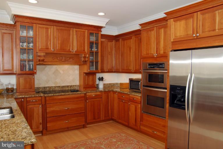 Fabulous kitchen with cherry cabinets